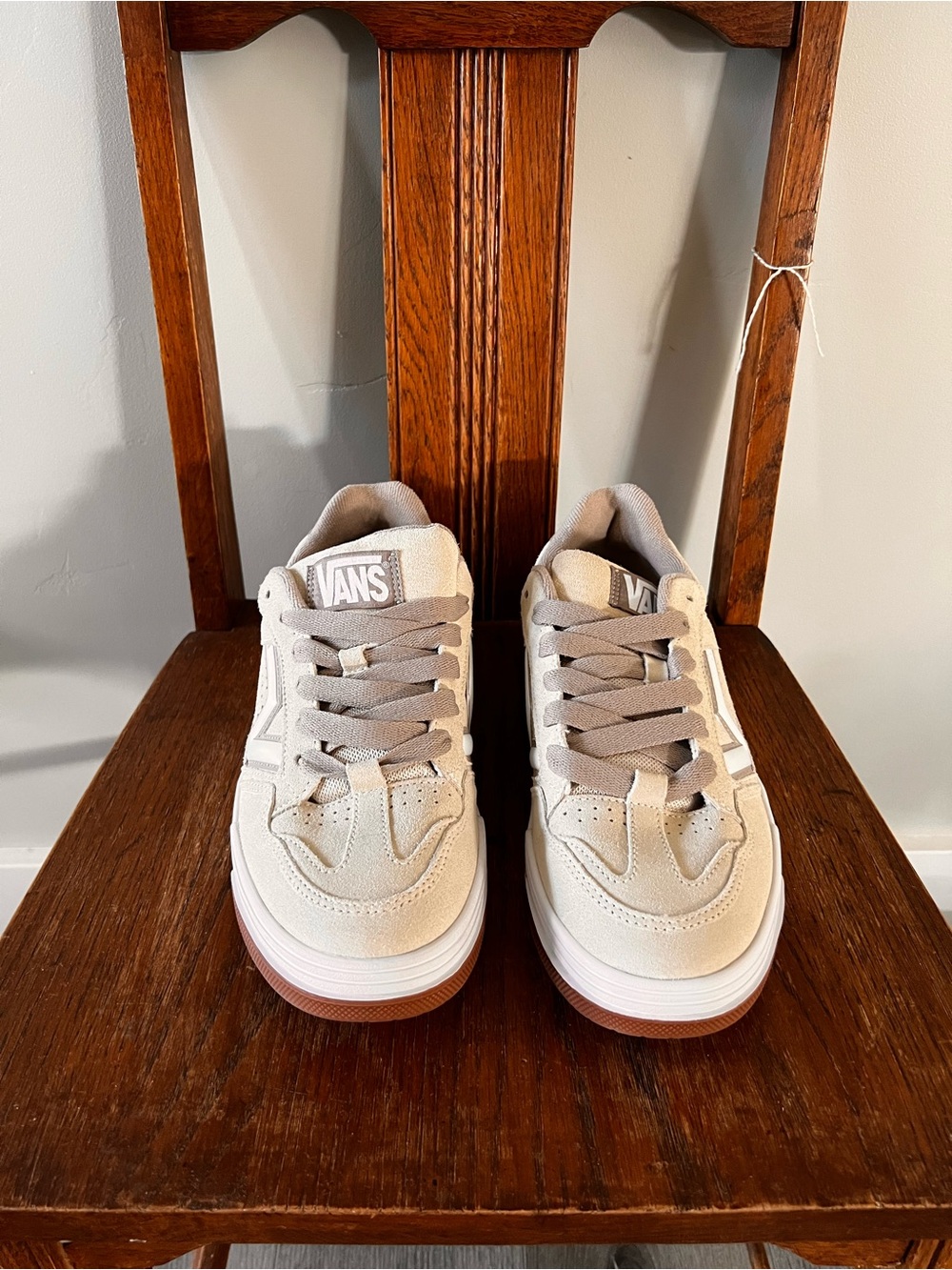 Vans | 90s Vintage-style Low-Top Sneakers